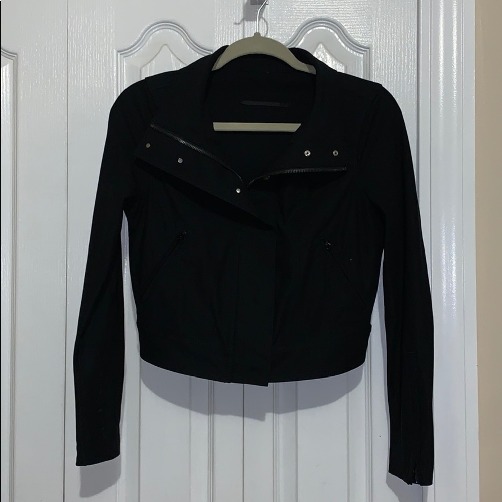 Lululemon Black Zip Up Jacket